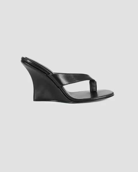 Leather Thong Wedges in Black