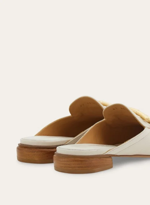 Чехли от естествена кожа 'Gancini' Ferragamo — снимка 3