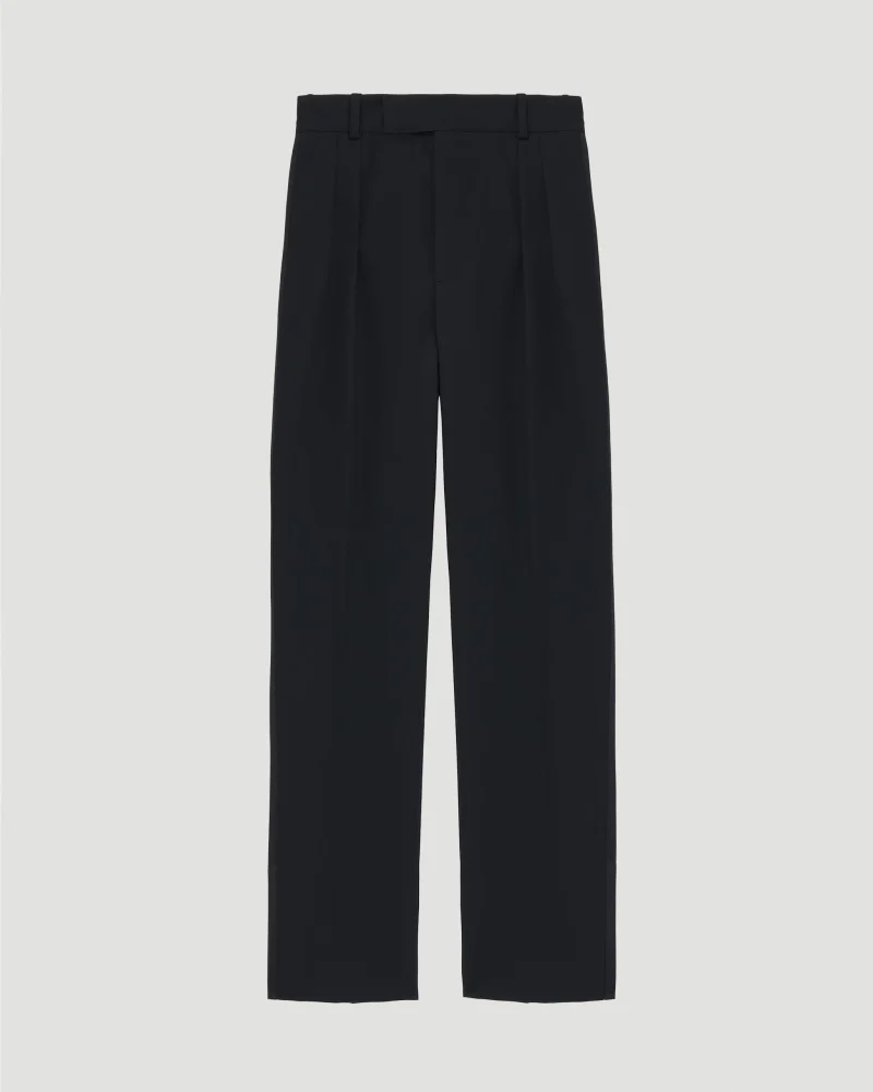 Low-Waisted Cigarette Trousers in Black