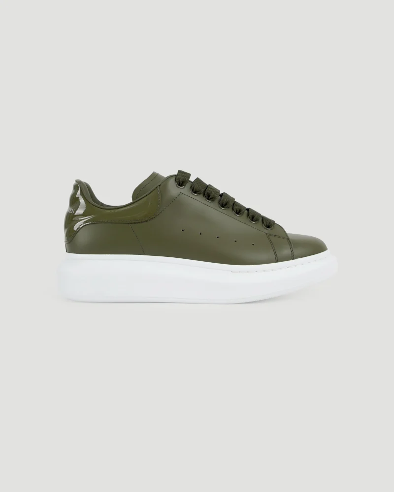 Oversized Sneakers in Khaki