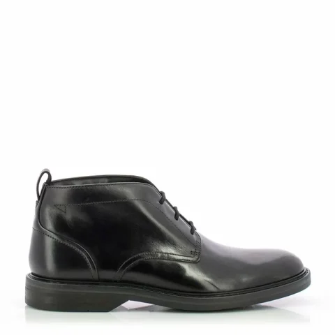 Мъжки Ежедневни Боти CLARKS – 26179683 ALDWIN CHUKKA BLACK LEATHER