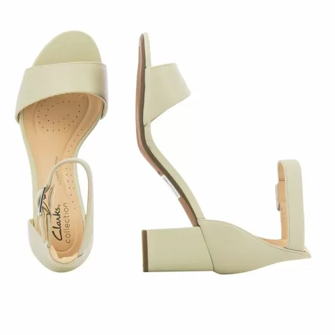 Дамски сандали на ток CLARKS – 26177448 DEVA MAE IVORY LEATHER — снимка 2