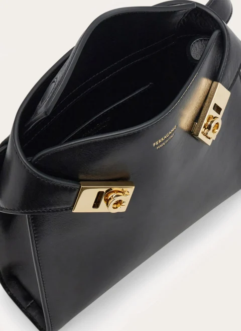 Чанта `Hug Belt bag` Ferragamo — снимка 3