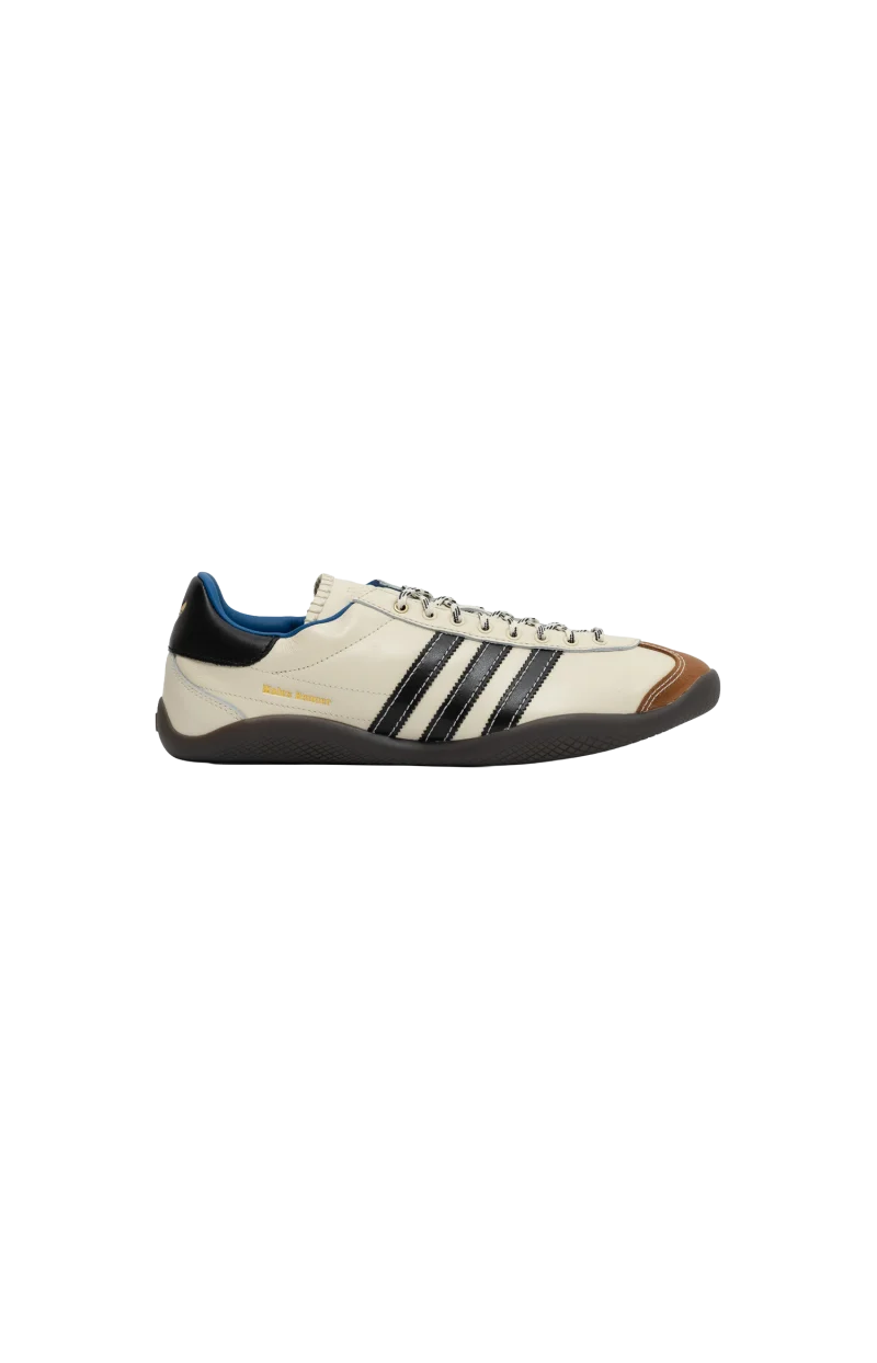 Karintha Sneakers in White