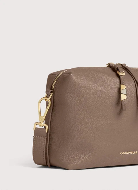 Мини чанта Coccinelle Nory Small — снимка 3