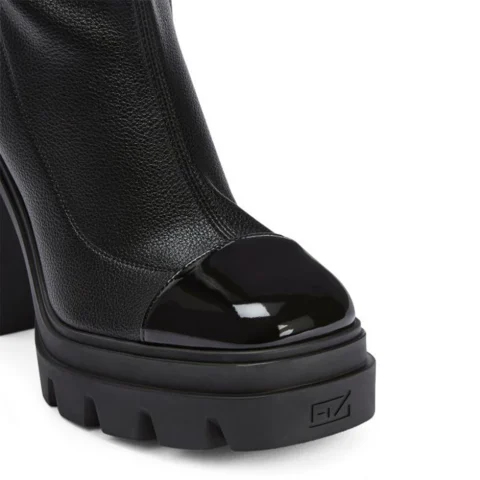 Дамски боти с лачено бомбе Giuseppe Zanotti — снимка 10
