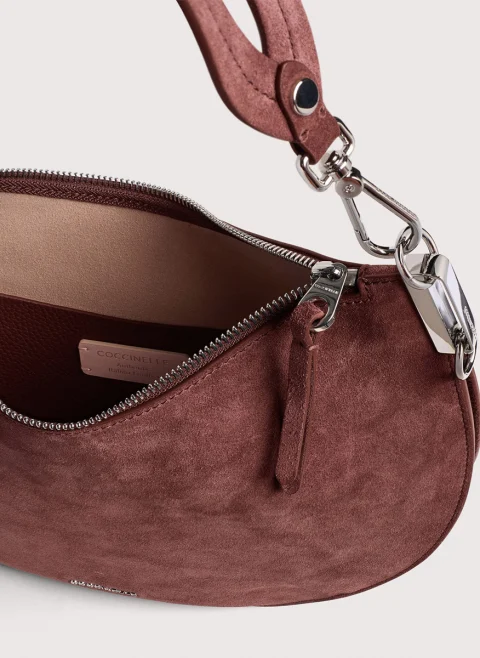 Велурена чанта Coccinelle Sunup Medium — снимка 4
