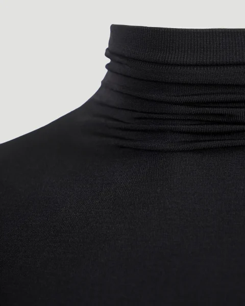 Cropped Turtleneck in Black — снимка 3